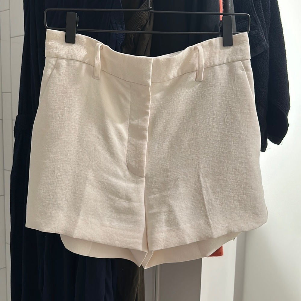 Aritzia Wilfred Lined Off White Linen Shorts